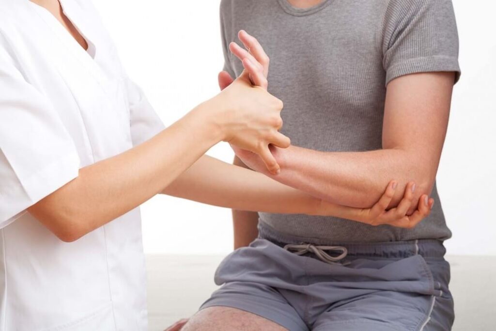 Physiotherapist For Wrist And Elbow Pain